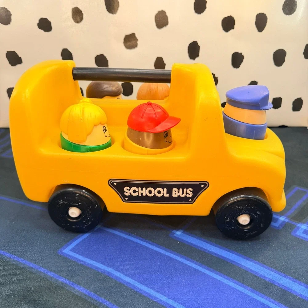 Vintage Step2 Bigger People School Bus Toy w/ 5 Figures & Handle - Made in USA